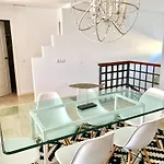 Sea Frontline Stylish House *