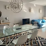 Sea Frontline Stylish House Apartament *