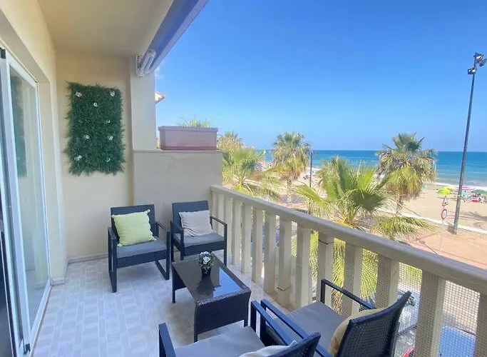 Sea Frontline Stylish House *