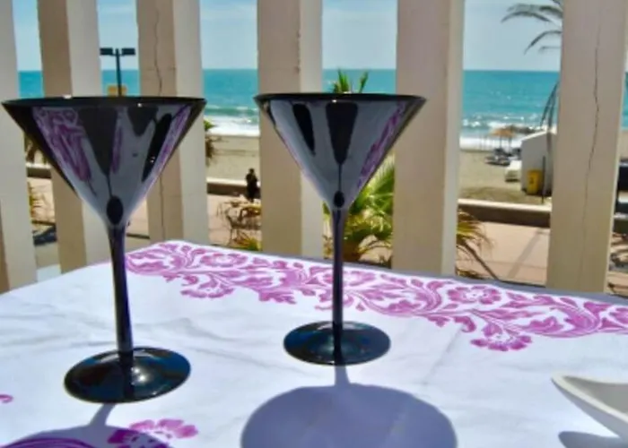 Apartamento Sea Frontline Stylish House *