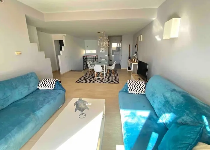 Sea Frontline Stylish House *